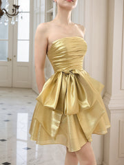 A-Line Strpless Straight Bow Short Homecoming Dress