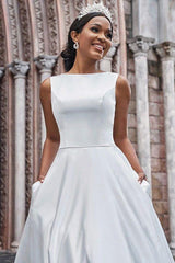 A Line Back Hole Wedding Dress With Pockets