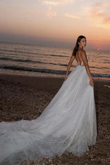 A Line Scoop Neck Sweep Train Tulle Wedding Dress With Appliques Lace