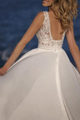 A Line Square Neckline Sleeveless Sweep Train Chiffon/Lace Wedding Dress