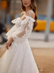 A Line Sweetheart Long Sleeves Sweep Train Lace/Tulle Wedding Dress With Lace