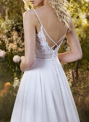 A Line V Neck Tulle Wedding Dress With Split Front/Appliques Lace