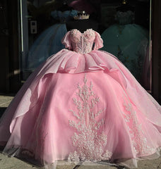 Ball Gown Off Shoulder Sweetheart Neck Lace Appliques Beaded Tiered Pink Tulle Princess Quinceanera Dress Formal Evening Party Gown For Sweet 16