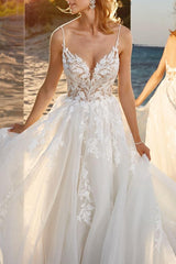 Ball Gown V neck Sleeveless Tulle Court Train Wedding Dress With Lace Appliques