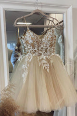 Beige Spaghetti Straps Cocktail Party Dresses With Appliques