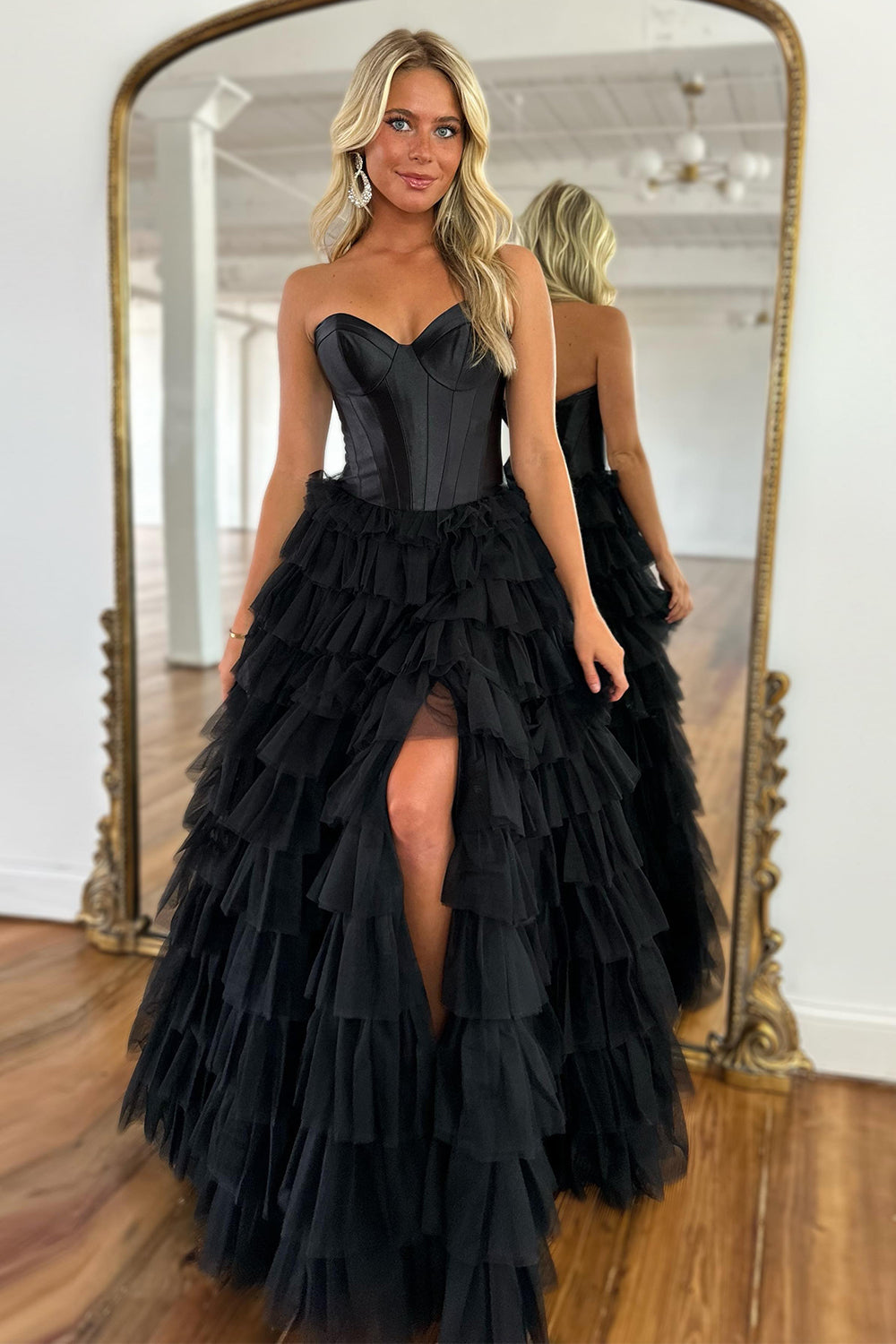Black Corset Prom Dress Sweetheart A-Line Tiered Long Tulle Evening Dress with Slit