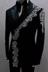 Black Velvet Peaked Lapel Prom Suit Beaded Slim Fit Wedding Suit