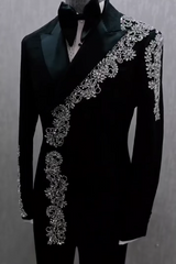Black Velvet Peaked Lapel Prom Suit Beaded Slim Fit Wedding Suit