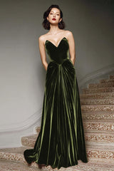 Burgundy A-Line Sweetheart Maxi Velvet Prom Dress