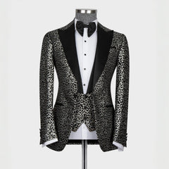 Charming Silver Jacquard Peaked Lapel 3 Piece Prom Suit