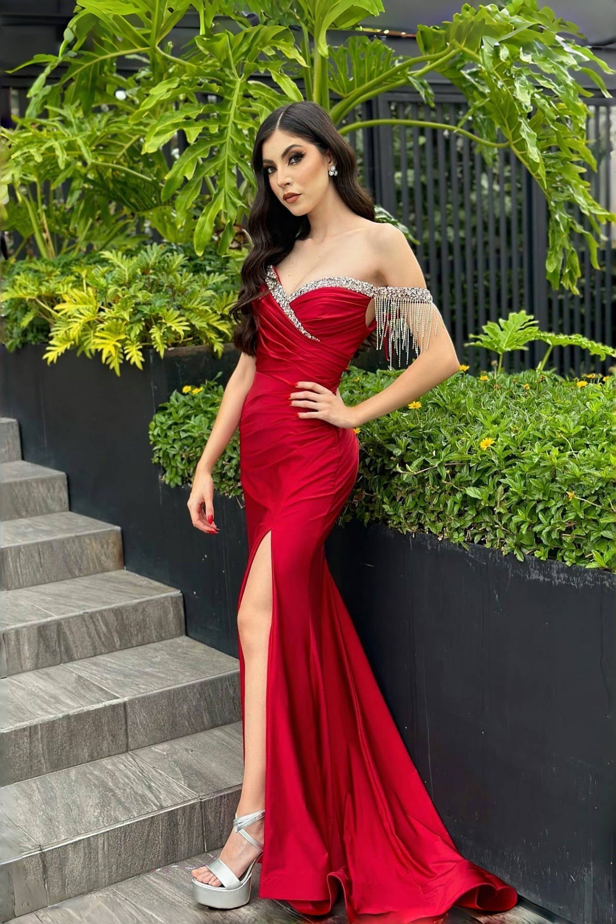 Column Satin Sweetheart Sleeveless Red Prom Dress Formal Dress With Rhinestone Slit