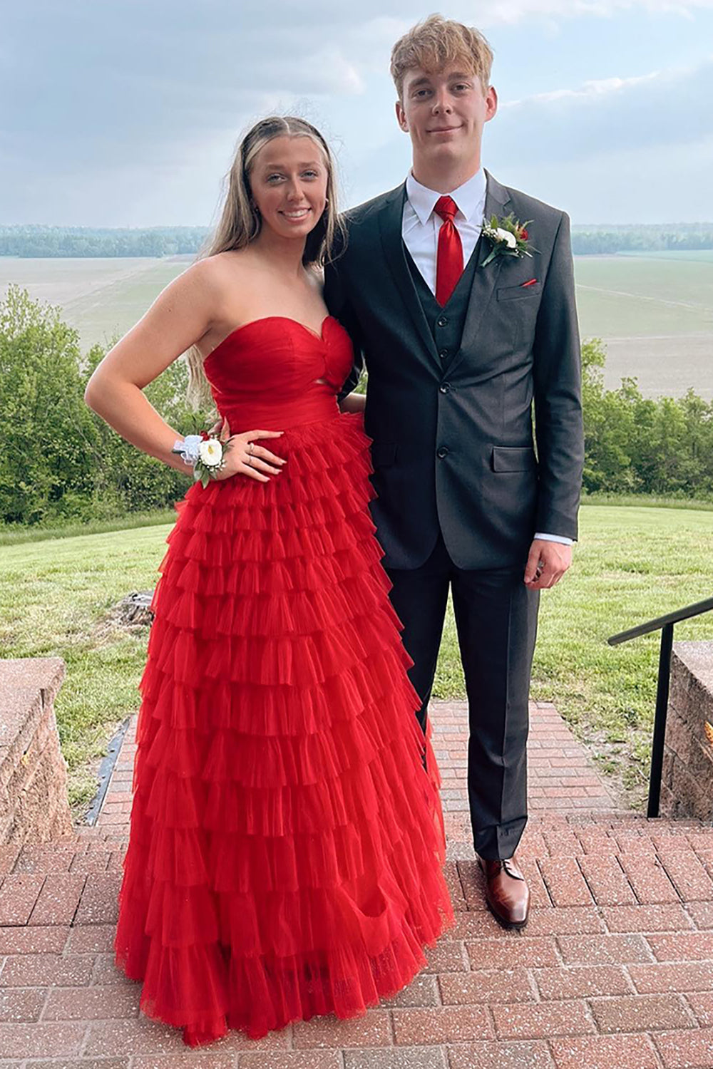 Dreamyannie A-Line Red Prom Dress Tiered Sweetheart Hollow Out Long Formal Dress