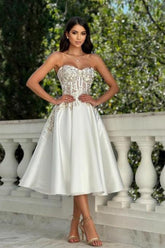 Dreamyannie A Line Wedding Dress Satin Lace Sweetheart Sleeveless Ivory Formal Dress With Appliques