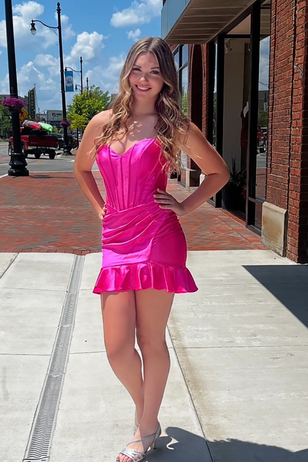 Dreamyannie Fuchsia Sweetheart Homecoming Dresses Satin Short Corset Cocktail Dresses With Ruffles