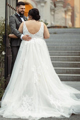 Dreamyannie Plus Size Beach Wedding Dress V Neck A Line Tulle Bridal Gown with Lace Appliques