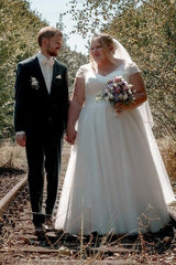 Dreamyannie Plus Size Beach Wedding Dress V Neck Cap Sleeve A Line Bridal Gown with Lace