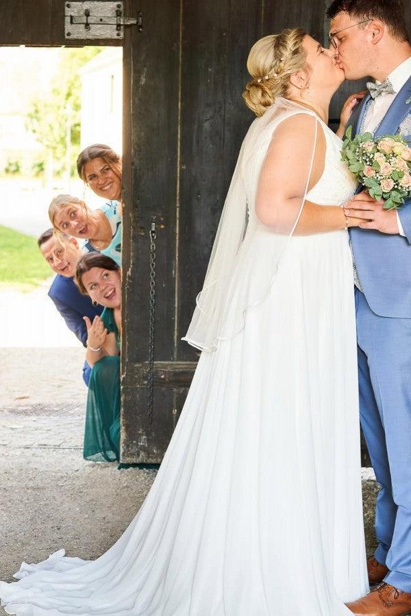 Dreamyannie Plus Size Beach Wedding Dress V Neck Organza Sleeveless A Line Bridal Gown