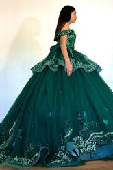 Elegant Ball Gown Off Shoulder Flower Lace Appliques Tiered Sweep Train Emerald Green Tulle Quinceanera Dress For Sweet 16