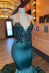 Elegant Dark Green Halter Mermaid Evening Dress with Sleeveless Appliques
