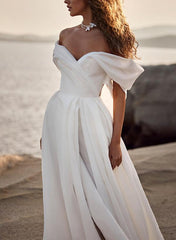 Elegant Organza Wedding Dress with Split Front