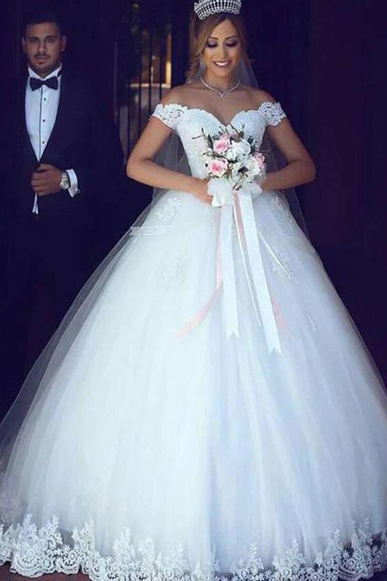 Elegant Tulle Wedding Dress With Appliques Lace