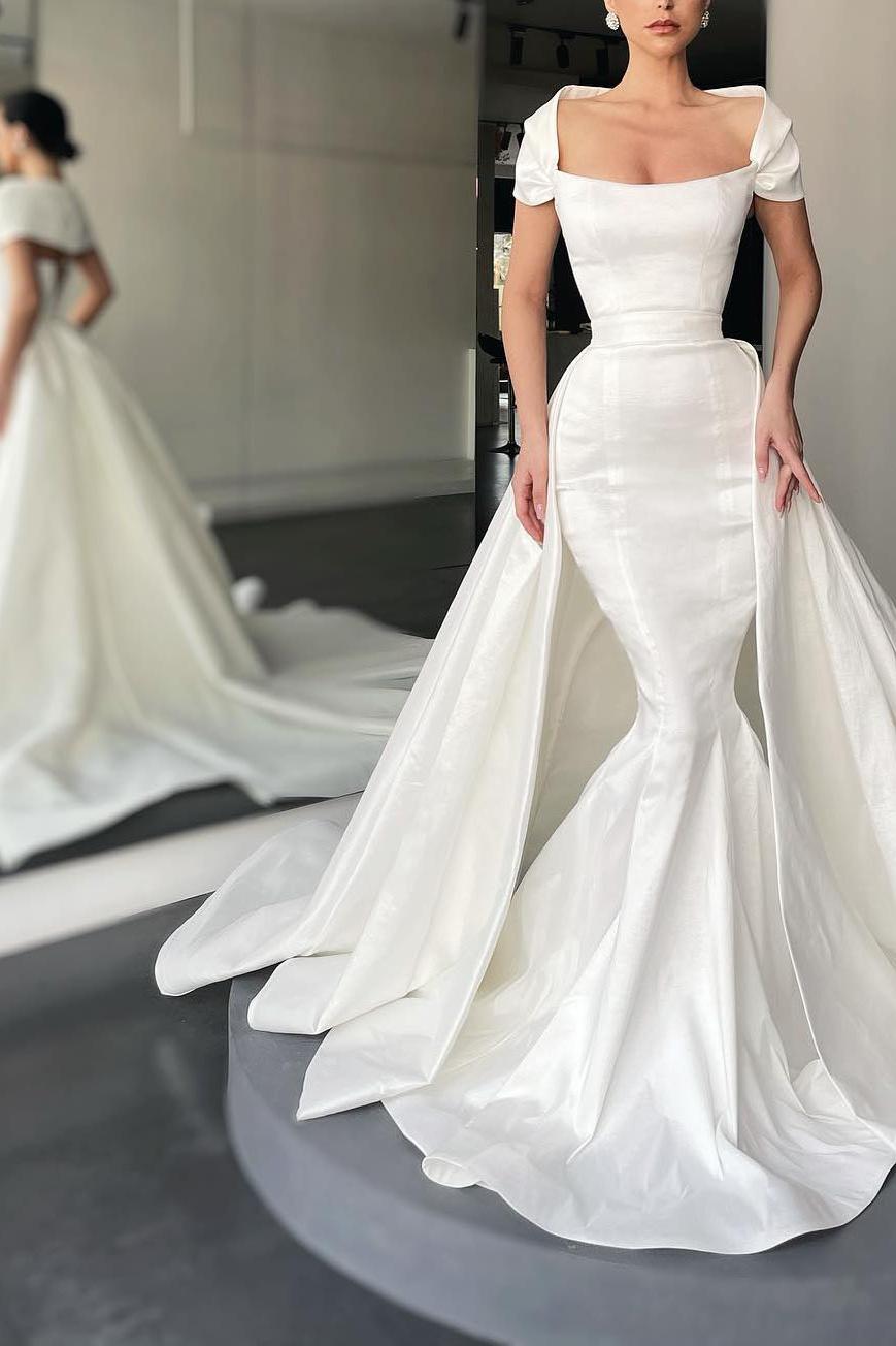 Elegant Wedding Dress: Simple Satin Wrap
