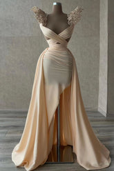 Gorgeous V Neck Sleeveless Mermaid Evening Dress with Sequins and Slit