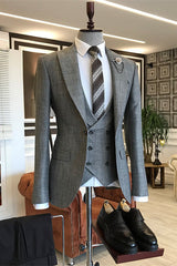 Gray Three Piece Peaked Lapel Business Suit