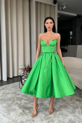 Green Sweetheart A Line Short Evening Dress with Pockets