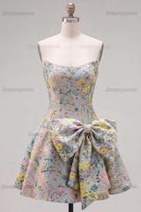 Grey A-Line Jacquard Short Corset Homecoming Dress with Bow