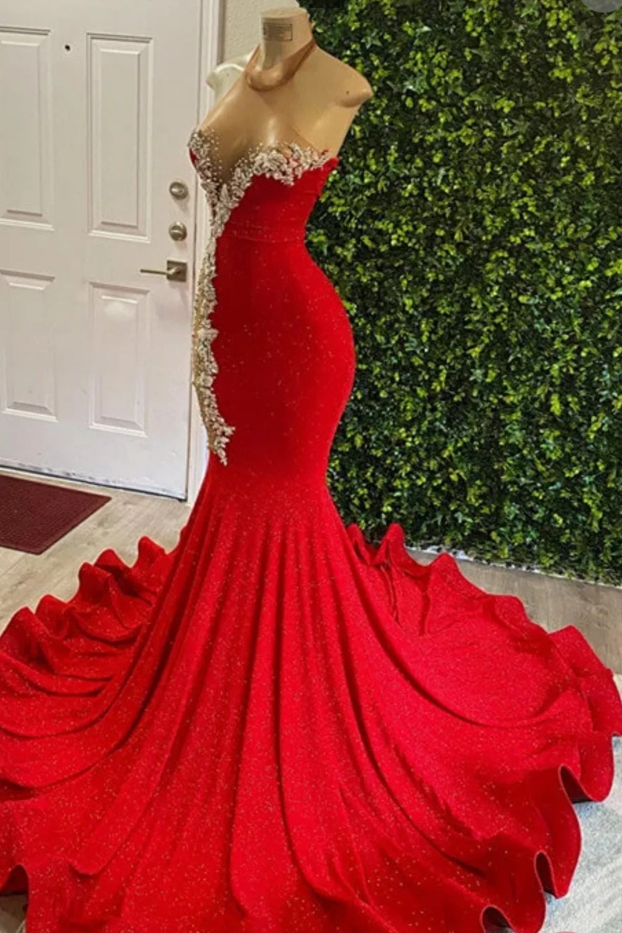 Halter Neck Mermaid Prom Dress Sleeveless Formal Evening Dress