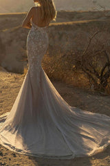 Illusion Neck Tulle Wedding Dress With Appliques Lace