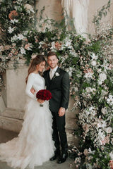 Ivory Lace Applique Wedding Dress Long Sleeves Ball Gown Bridal Dress