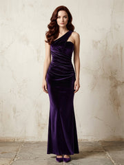Velvet Mermaid Evening Dress with One Shoulder and Ruched Bodice