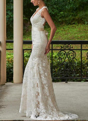 Lace Sheath/Column V neck Wedding Dress With Bow(s) Sweep Train