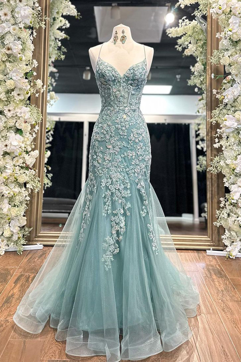 Light Green Prom Dress Mermaid Lace Long Backless Evening Dress