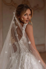 Ivory A Line Wedding Dress Princess Spaghetti Straps Lace Tulle Bridal Gown