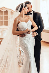 Long Mermaid Wedding Dress Spaghetti Straps Lace Sleeveless Bridal Gown