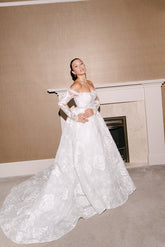 Long Sleeve Wedding Dress Off the Shoulder Lace Appliqued A Line Bridal Gown