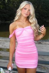 Lovely Pink Off-shoulder Homecoming Dresses To Impress