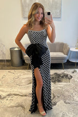 Luxury Black Pearls Spaghetti Straps Prom Dress With Statement Bow And High Slit Formal Evening Gown