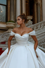 Luxury Satin Wedding Dress With Ruffle