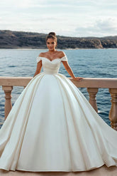 Luxury Satin Wedding Dress With Ruffle
