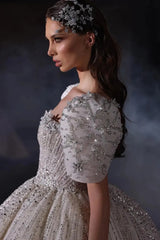 Luxury Short Sleeve Wedding Dress Ball Gown Square Neck Bridal Gown with Beadings and Rhinestones