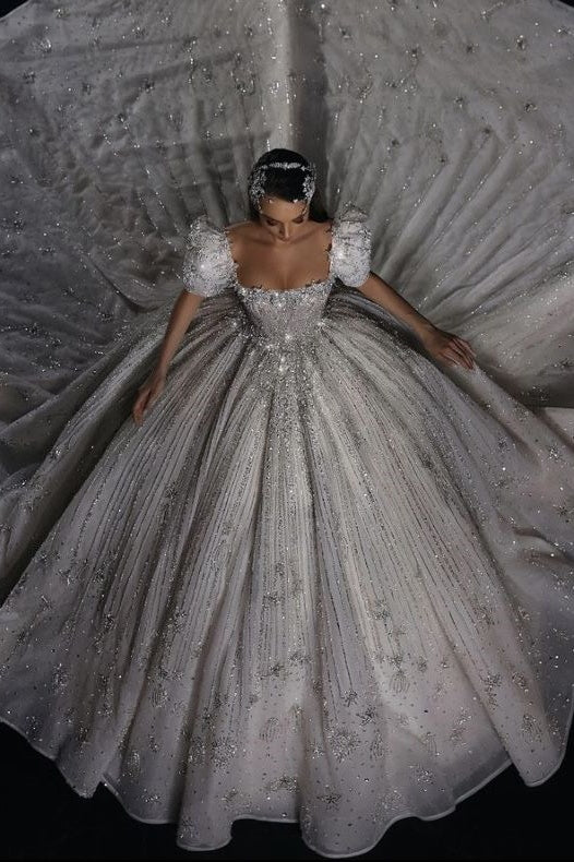 Luxury Short Sleeve Wedding Dress Ball Gown Square Neck Bridal Gown with Beadings and Rhinestones