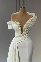 Mermaid Strapless Wedding Dress Floor Length Sleeveless Beaded Evening Gown With Side Train