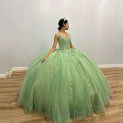 Modern Ball Gown Strapless Sleeveless Lace Appliques 3D Flower Beaded Sage Green Tulle Quinceanera Dress For Sweet 16