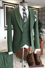 Modern Green Peaked Lapel 3 Piece Prom Suit