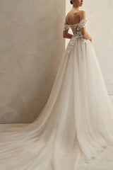 Off The Shoulder Sleeveless Court Train Lace/Tulle Wedding Dress