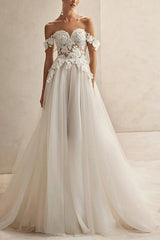 Off The Shoulder Sleeveless Court Train Lace/Tulle Wedding Dress
